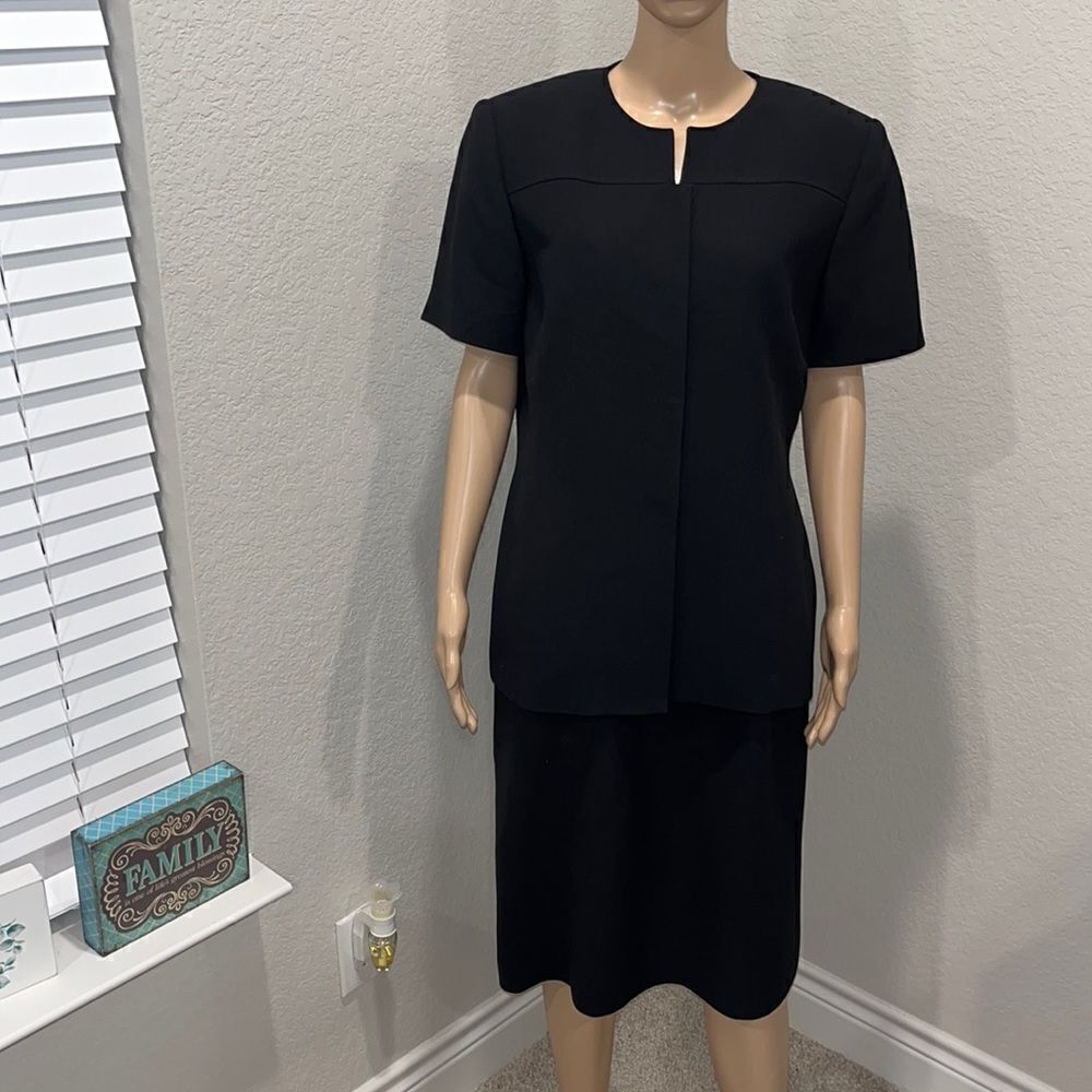 Vintage Kasper two piece suit, jacket and skirt set, well made and maintained.